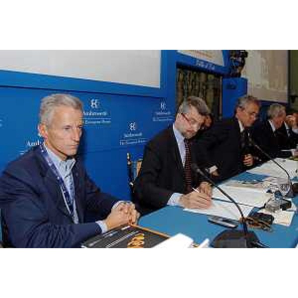 Riccardo Illy (Presidente Regione Friuli Venezia Giulia) con Cesare Damiano (Ministro del Lavoro e della Previdenza Sociale). (Cernobbio 03/09/06)