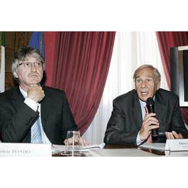 Renzo Tondo (Presidente Friuli Venezia Giulia) ed Ettore Romoli (Sindaco Gorizia) alla conferenza stampa di presentazione della Conferenza “International Desk Italy-South Est Europe”, a Roma. (Roma 08/10/08) 