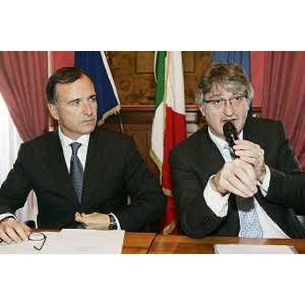 Franco Frattini (Ministro Affari esteri) e Renzo Tondo (Presidente Friuli Venezia Giulia) alla conferenza stampa di presentazione della Conferenza “International Desk Italy-South Est Europe”, a Roma. (Roma 08/10/08) 