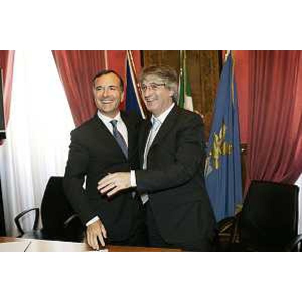 Franco Frattini (Ministro Affari esteri) e Renzo Tondo (Presidente Friuli Venezia Giulia) alla conferenza stampa di presentazione della Conferenza “International Desk Italy-South Est Europe”, a Roma. (Roma 08/10/08) 