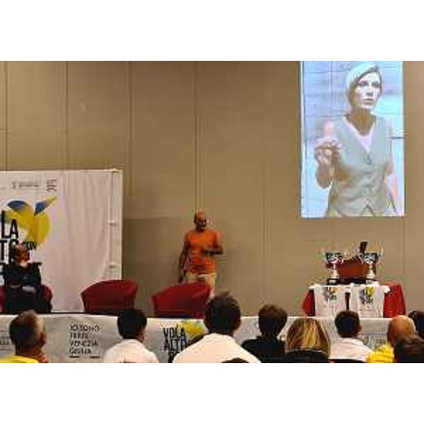 Il vicegovernatore del Friuli Venezia Giulia Mario Anzil nel corso delle finali del Torneo Coppa Fairplay, in svolgimento al Bella Italia Village di Lignano Sabbiadoro. - Il vicegovernatore del Friuli Venezia Giulia Mario Anzil nel corso delle finali del Torneo Coppa Fairplay, in svolgimento al Bella Italia Village di Lignano Sabbiadoro.