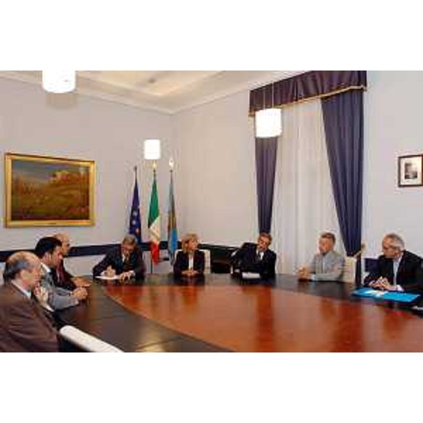 Riccardo Illy (Presidente della Regione Friuli Venezia Giulia), Bartolomeo Manna (Presidente della Corte dei Conti), Gianni Pecol Cominotto (Assessore regionale all'organizzazione, personale e sistemi informativi), Franco Iacop (Assessore regionale per le relazioni internazionali, comunitarie e autonomie locali). (Trieste, 31/08/04)
