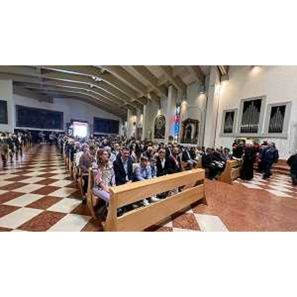La messa nel santuario di Sant'Antonio da Padova a Gemona del Friuli - La messa nel santuario di Sant'Antonio da Padova a Gemona del Friuli