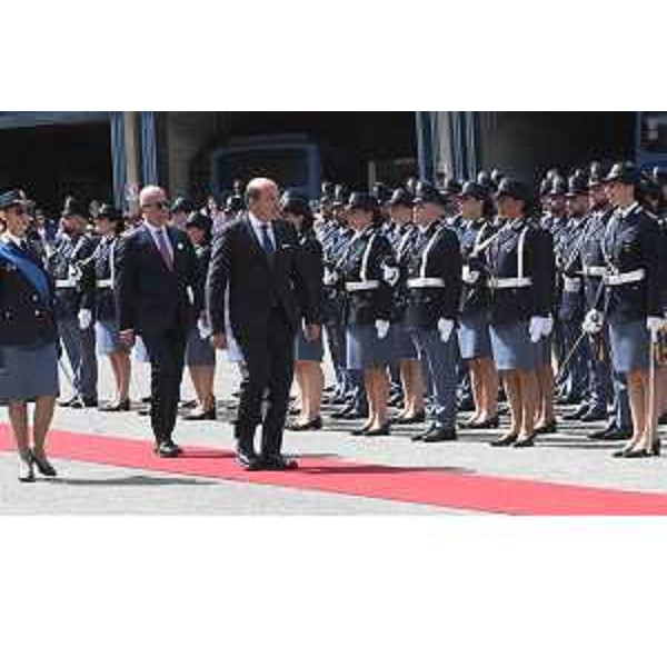 La cerimonia di giuramento del 225° Corso di Formazione per Allievi Agenti della Polizia di Stato, svoltasi alla Scuola di Polizia Vincenzo Raiola di Trieste. - La cerimonia di giuramento del 225° Corso di Formazione per Allievi Agenti della Polizia di Stato, svoltasi alla Scuola di Polizia Vincenzo Raiola di Trieste.