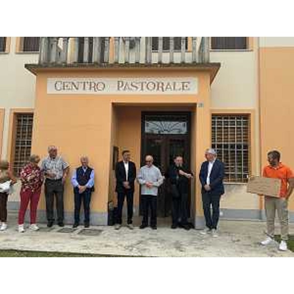 Uno scatto durante la Santa Messa celebrata nella chiesa di Rivarotta di Rivignano-Teor - Uno scatto durante la Santa Messa celebrata nella chiesa di Rivarotta di Rivignano-Teor