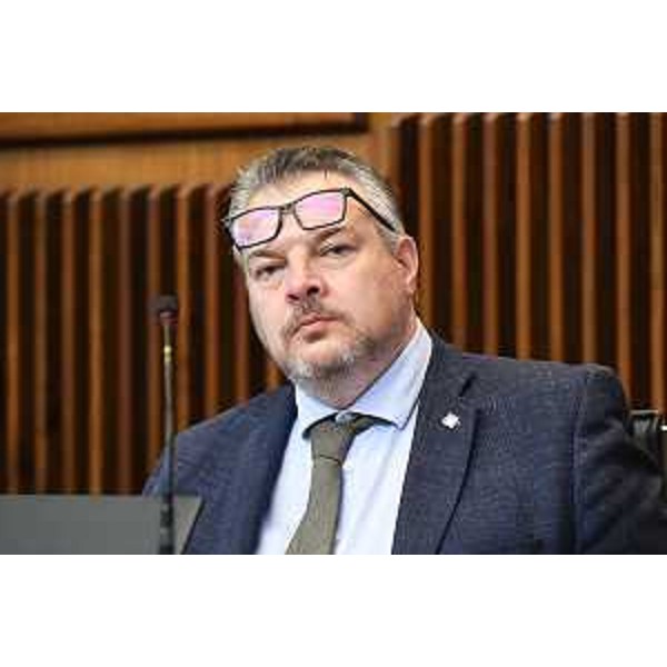 Il presidente della V Commissione, Diego Bernardis (Fedriga presidente) - Il presidente della V Commissione, Diego Bernardis (Fedriga presidente)