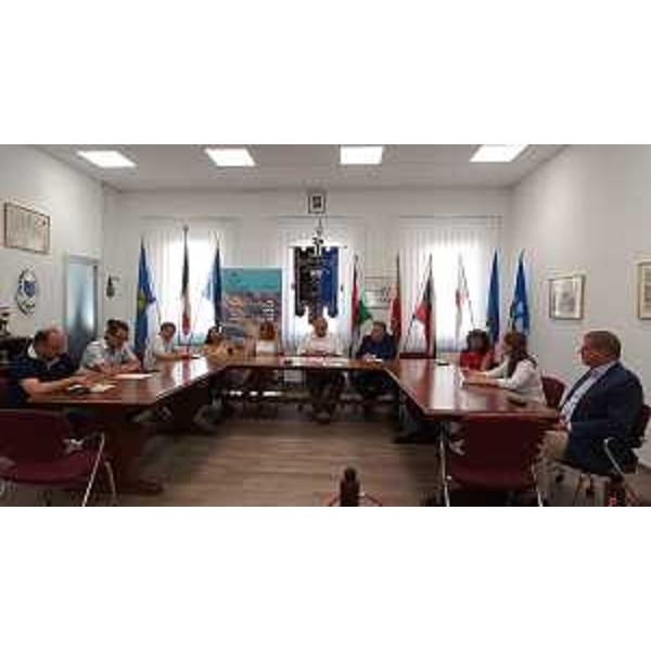 Un momento della visita della V Commissione, presieduta da Diego Bernardis (Fp), con al centro il sindaco di Sagrado, Marco Vittori - Un momento della visita della V Commissione, presieduta da Diego Bernardis (Fp), con al centro il sindaco di Sagrado, Marco Vittori