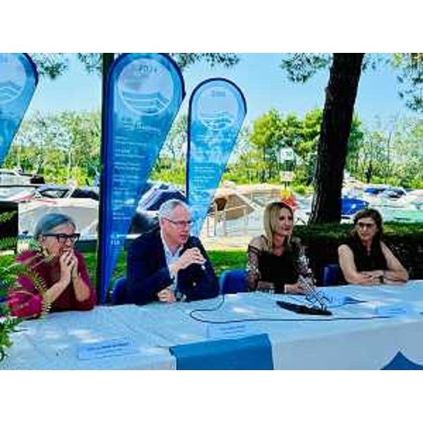Il presidente Bordin accanto al sindaco Giorgi, Paola Del Negro e Claudia Orlandi - Il presidente Bordin accanto al sindaco Giorgi, Paola Del Negro e Claudia Orlandi