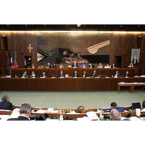 Un momento dei lavori con il presidente del Cr Fvg, Mauro Bordin, e gli assessori sui banchi della Giunta - Un momento dei lavori con il presidente del Cr Fvg, Mauro Bordin, e gli assessori sui banchi della Giunta