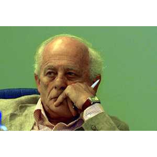 Franco Rotelli (Direttore ASS 1 Triestena) all'assemblea regionale del volontariato. (Udine, 19/06/04)