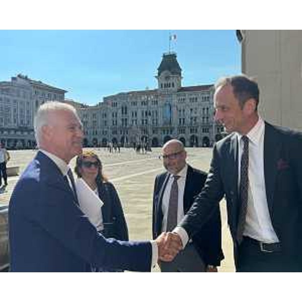 L'arrivo del ministro Zangrillo. - L'arrivo del ministro Zangrillo.