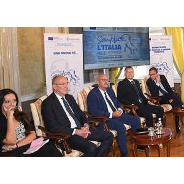 La sessione che ha visto protagonista lassessore ai Sistemi informativi Sebastiano Callari. - La sessione che ha visto protagonista lassessore ai Sistemi informativi Sebastiano Callari.