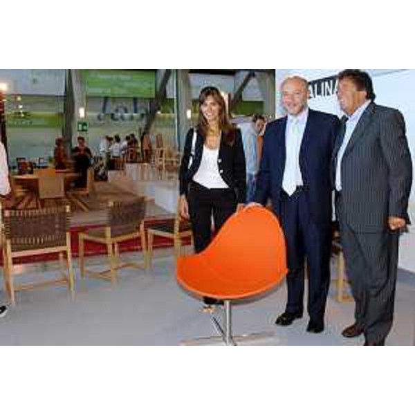 Enrico Bertossi (Assessore regionale alle attività produttive) all'inaugurazione del Trentesimo Salone Internazionale della Sedia. (Udine 09/09/06)