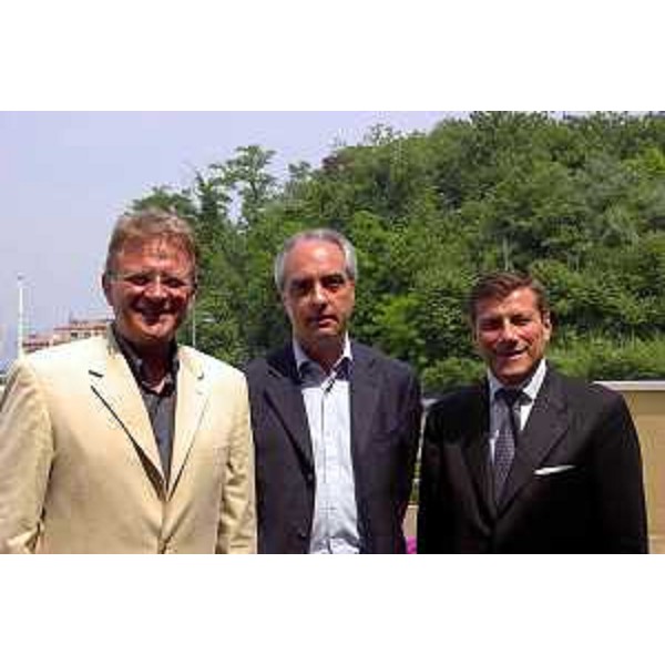 Gianni Pecol Cominotto (Assessore regionale all'organizzazione, personale e sistemi informativi), Fabio Gava (Assessore regionale alla Sanità della Regione Veneto), Peter Ambrozy (Assessore alla Sanità del Land della Carinzia) per progetto Interreg III A. (Muggia, 10/06/04)