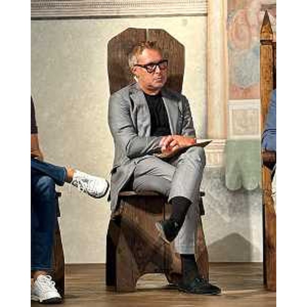 L'assessore alle Attività produttive e turismo Sergio Emidio Bini alla presentazione di Medioevo a Valvasone - L'assessore alle Attività produttive e turismo Sergio Emidio Bini alla presentazione di Medioevo a Valvasone
