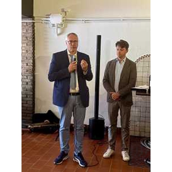 L'intervento del presidente del Cr Fvg, Mauro Bordin, con al fianco l'amministratore unico dell'Azienda vitivinicola di Dolegna del Collio, Matteo Livon - L'intervento del presidente del Cr Fvg, Mauro Bordin, con al fianco l'amministratore unico dell'Azienda vitivinicola di Dolegna del Collio, Matteo Livon