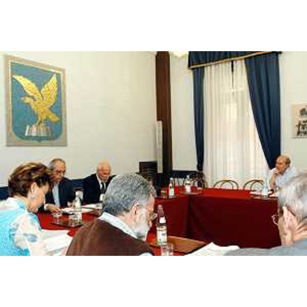 Gianni Pecol Cominotto (Aassessore regionale alla Salute) ed Augusto Antonucci (Assessore regionale alle Risorse finanziarie). (Trieste, 04/06/04)