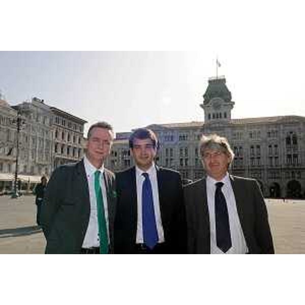 Edouard Ballaman (Presidente del Consiglio regionale), Raffaele Fitto (Ministro per gli Affari regionali), Renzo Tondo (Presidente della Regione Friuli Venezia Giulia). (Trieste, 14/10/08)