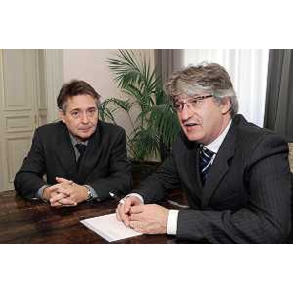 Renzo Tondo (Presidente della Regione Friuli Venezia Giulia) con Antonio Devetag (Assessore alla Cultura del Comune di Gorizia) appena nominato presidente dell'Associazione Mittelfest. (Trieste, 15/10/08) 