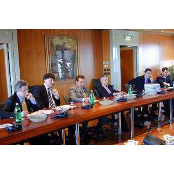 Riccardo Illy (Presidente della Regione Friuli Venezia Giulia), Bertuzzi, Baiguera, Enzo Marsilio (Assessore regionale alle risorse agricole, naturali, forestali e montagna), Ezio Beltrame (Assessore regionale alla salute e protezione sociale), Franco Iacop (Assessore regionale per le relazioni internazionali, comunitarie e autonomie locali). (Bologna, 24/05/04)