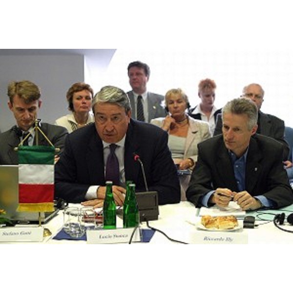 On. Lucio Stanca (Ministro per l'Innovazione e le Tecnologie), Riccardo Illy (Presidente della regione Friuli Venezia Giulia). (Nagykanizsa - Ungheria, 18/05/04)