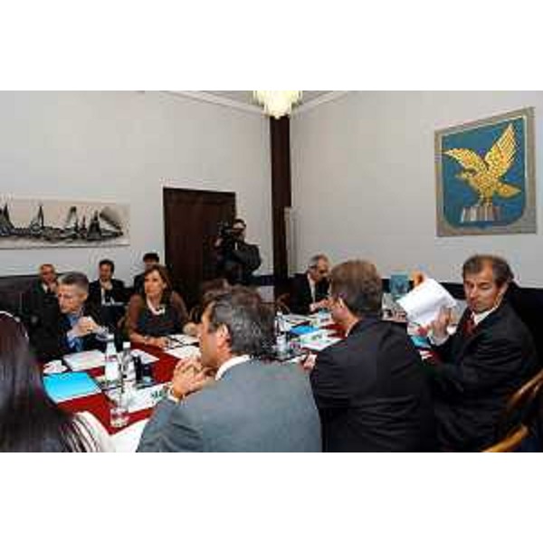 Riccardo Illy (Presidente della Regione Friuli Venezia Giulia), Joerg Haider (Presidente del Land della Carinzia). (Trieste, 17/05/04)