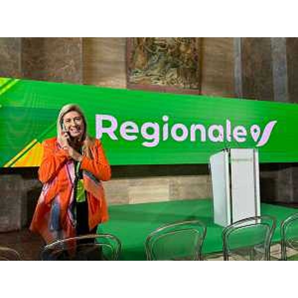 L'assessore regionale alle Infrastrutture e territorio Cristina Amirante alla stazione ferroviaria di Roma Ostiense. - L'assessore regionale alle Infrastrutture e territorio Cristina Amirante alla stazione ferroviaria di Roma Ostiense.