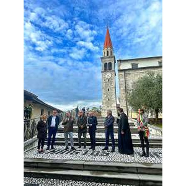 Il vicegovenatore con delega alla Cultura del Friuli Venezia Giulia Mario Anzil a Santa Margherita del Gruagno, il borgo fortificato nel comune di Moruzzo che per il secondo anno rientra nella rassegna autunnale di "Castelli Aperti". - Il vicegovenatore con delega alla Cultura del Friuli Venezia Giulia Mario Anzil a Santa Margherita del Gruagno, il borgo fortificato nel comune di Moruzzo che per il secondo anno rientra nella rassegna autunnale di "Castelli Aperti".