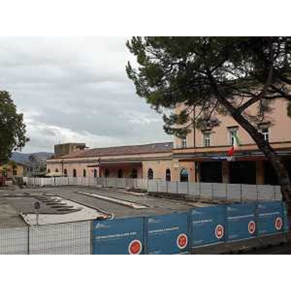 L'area della stazione ferroviaria e del piazzale Martiri della Libertà dItalia interessata dai lavori per Go!2025. - L'area della stazione ferroviaria e del piazzale Martiri della Libertà dItalia interessata dai lavori per Go!2025.