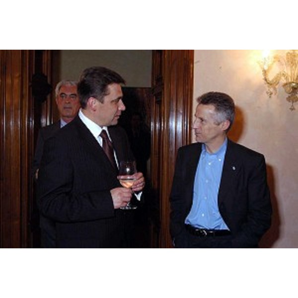 Euroregione - Cena con gli ambasciatori delle repubbliche dell'est Europa. Riccardo Illy (Presidente della Regione Friuli Venezia Giulia). (Trieste, 10/05/04)