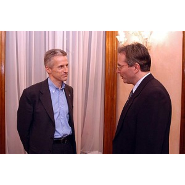 Euroregione - Cena con gli ambasciatori delle repubbliche dell'est Europa. Riccardo Illy (Presidente della Regione Friuli Venezia Giulia). (Trieste, 10/05/04)