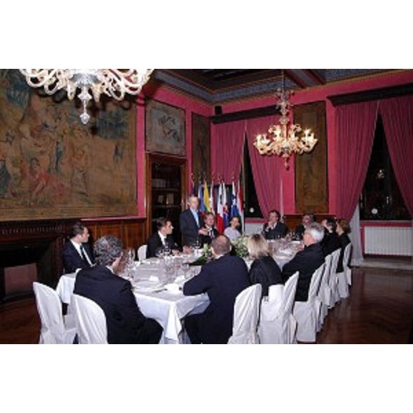 Euroregione - Cena con gli ambasciatori delle repubbliche dell'est Europa. Riccardo Illy (Presidente della Regione Friuli Venezia Giulia). (Trieste, 10/05/04)