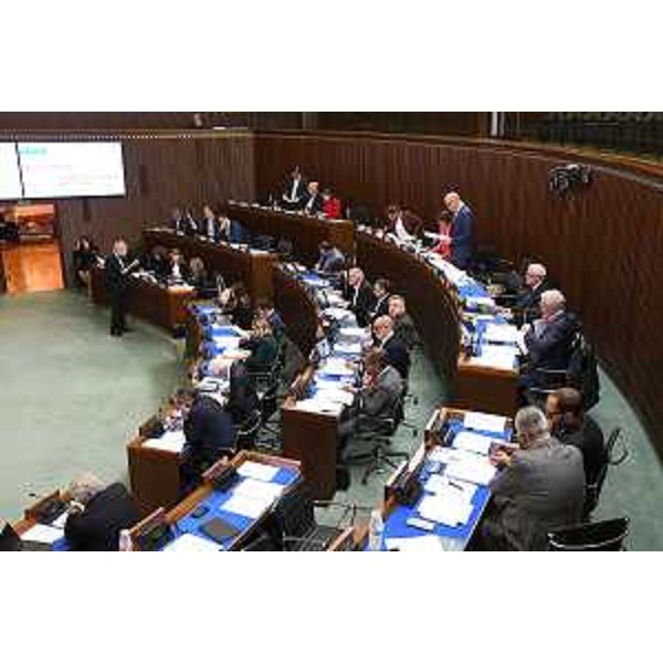 Una fase dei lavori durante la seduta del Consiglio regionale - Una fase dei lavori durante la seduta del Consiglio regionale