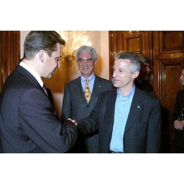 Euroregione - Cena con gli ambasciatori delle repubbliche dell'est Europa. Riccardo Illy (Presidente della Regione Friuli Venezia Giulia). (Trieste, 10/05/04)