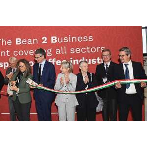 Il taglio del nastro di Triestespresso Expo 2024. - Il taglio del nastro di Triestespresso Expo 2024.