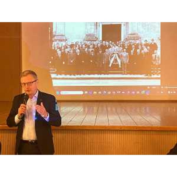Lassessore regionale alle Risorse agroalimentari, forestali e ittiche Stefano Zannier - Lassessore regionale alle Risorse agroalimentari, forestali e ittiche Stefano Zannier