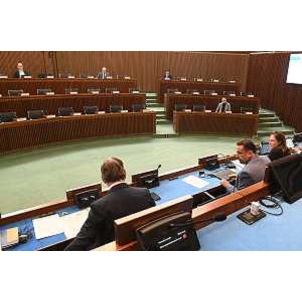 Un momento dei lavori della IV Commissione - Un momento dei lavori della IV Commissione