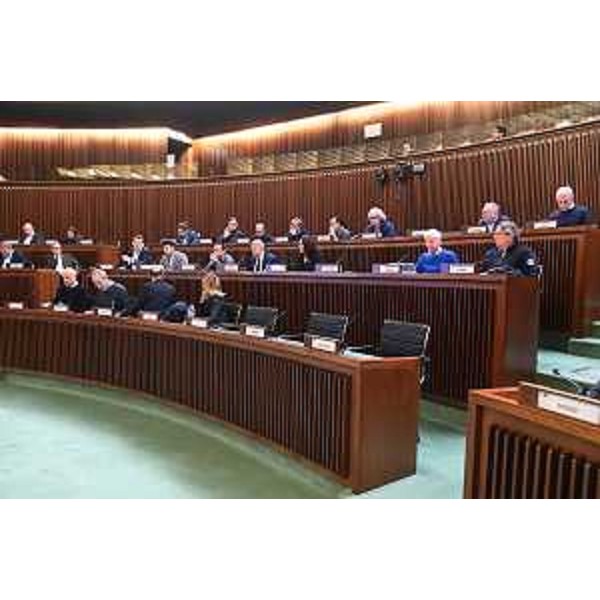 L'aula del Cr con gli auditi e i commissari della Quinta - L'aula del Cr con gli auditi e i commissari della Quinta
