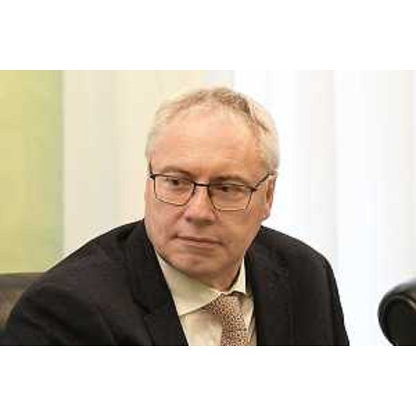 Il presidente del Consiglio regionale, Mauro Bordin, durante la conferenza stampa - Il presidente del Consiglio regionale, Mauro Bordin, durante la conferenza stampa