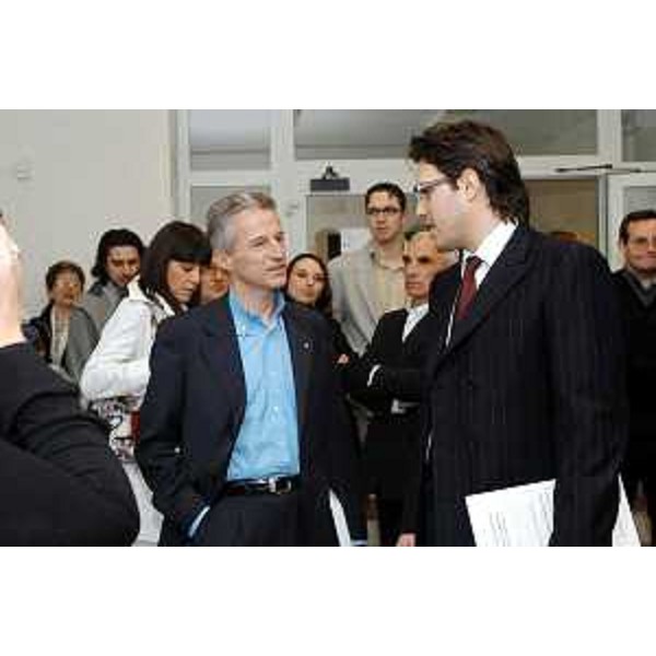 Riccardo Illy (Presidente della Regione Friuli Venezia Giulia) e Laurea di Igor Treleani che ha presentato una tesi di laurea sulla comunicazione politica del presidente della Regione Friuli Venezia Giulia Riccardo Illy. (Trieste, 25/03/04) (Trieste, 25/03/04)