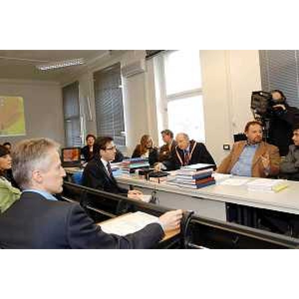 Riccardo Illy (Presidente della Regione Friuli Venezia Giulia) alla discussione della Tesi di Laurea di Igor Treleani. (Trieste, 25/03/04)