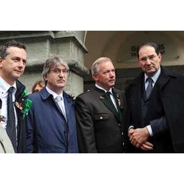 Edouard Ballaman (Presidente del Consiglio regionale), Renzo Tondo (Presidente della Regione Friuli Venezia Giulia), Doeorfler, Giancarlo Galan (Presidente della Regione Veneto) ai funerali di Joerg Haider. (Klagenfurt, 18/10/08)