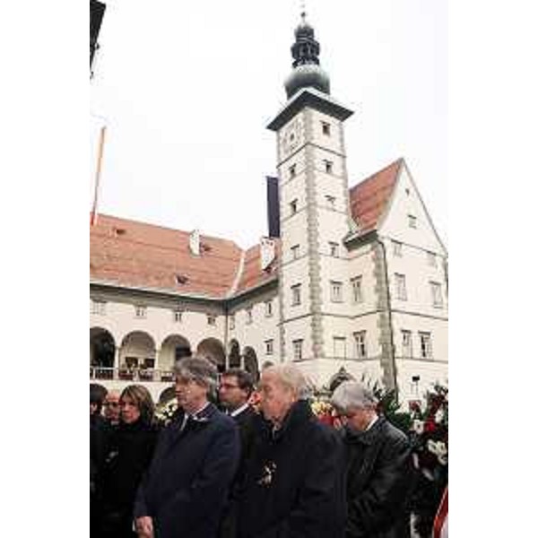 Renzo Tondo (Presidente della Regione Friuli Venezia Giulia), Ettore Romoli (Sindaco di GOrizia) ai funerali di Joerg Haider. (Klagenfurt, 18/10/08)
