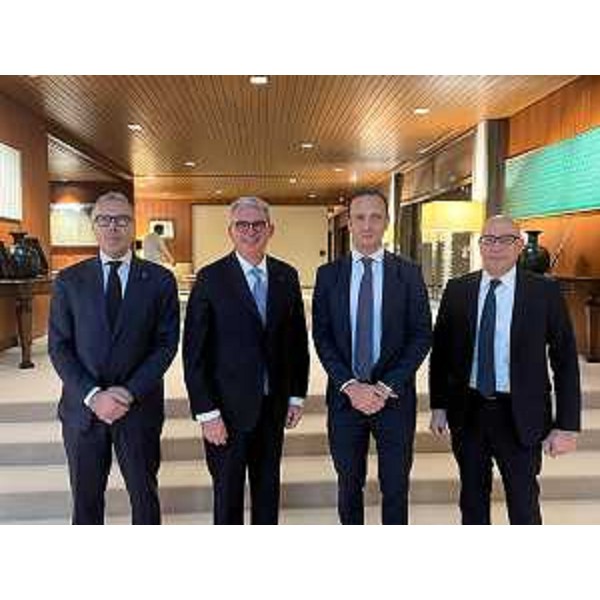 Da sinistra a destra: l'assessore regionale Sergio Emidio Bini, l'ambasciatore Gianluigi Benedetti, il governatore Massimiliano Fedriga e l'ambasciatore Mario Vattani - Da sinistra a destra: l'assessore regionale Sergio Emidio Bini, l'ambasciatore Gianluigi Benedetti, il governatore Massimiliano Fedriga e l'ambasciatore Mario Vattani