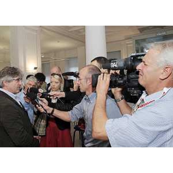 Renzo Tondo (Presidente Friuli Venezia Giulia) nel corso dell'incontro con i giornalisti svoltosi nella tarda mattinata a Trieste, nella sala stampa della Barcolana allestita nel palazzo della Giunta regionale. (Trieste 11/10/08) 