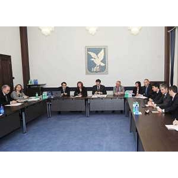 Luca Ciriani (Vicepresidente e Assessore regionale Attività produttive) incontra i rappresentanti degli istituti di credito del Friuli Venezia Giulia, a Trieste. (Trieste 28/10/08)