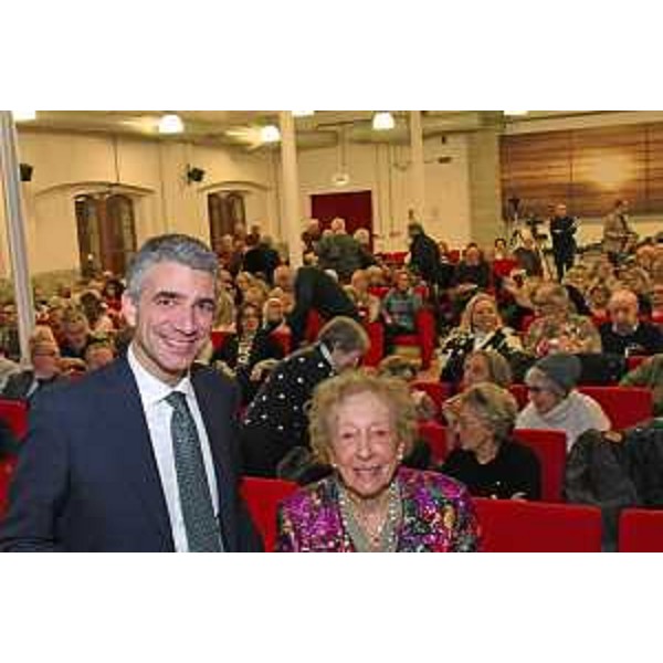 Lassessore regionale alle Autonomia locali Pierpaolo Roberti assieme a Erminia Dionis Bernobi - Lassessore regionale alle Autonomia locali Pierpaolo Roberti assieme a Erminia Dionis Bernobi