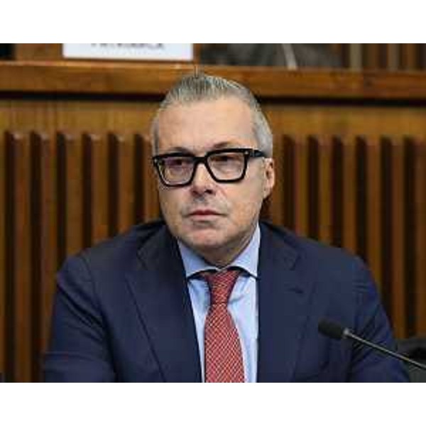 L'assessore regionale alle Attività produttive e turismo Sergio Emidio Bini in Consiglio regionale - L'assessore regionale alle Attività produttive e turismo Sergio Emidio Bini in Consiglio regionale