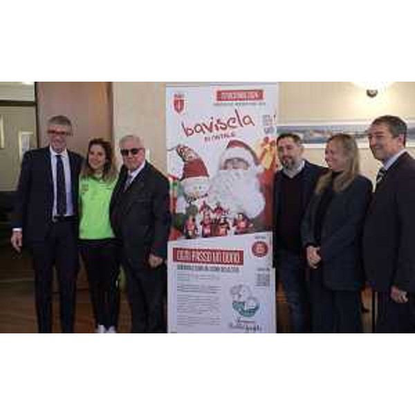 Foto di gruppo al termine della conferenza stampa. - Foto di gruppo al termine della conferenza stampa.