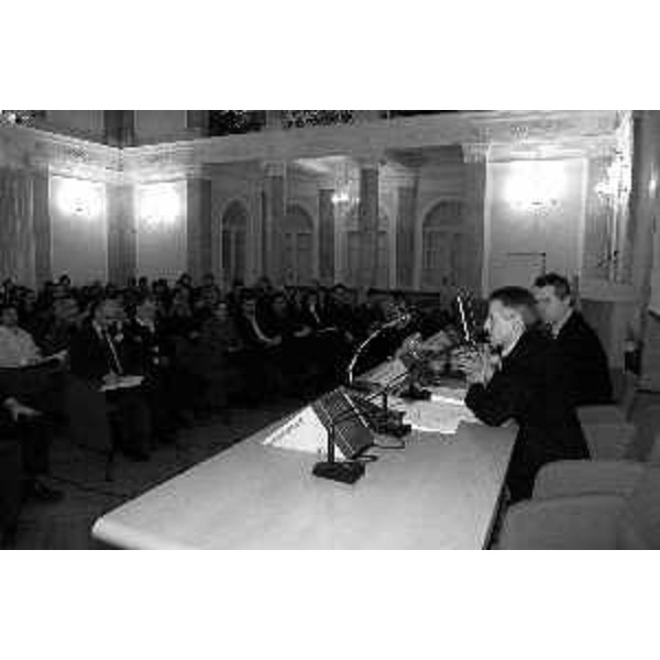 Riccardo Illy (Presidente della Regione Friuli Venezia Giulia) al MIB (School of Management). (Trieste, 01/03/04)
